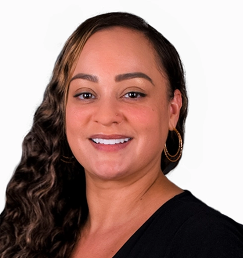 Before and after comparison depicting the effective results of All-on-4 dental implants at Esthetic Dentistry, showcasing a brighter smile.